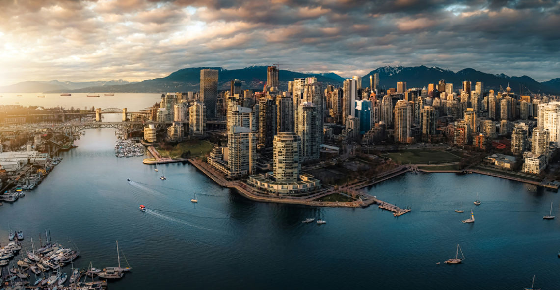 Canada Nature & City Tour